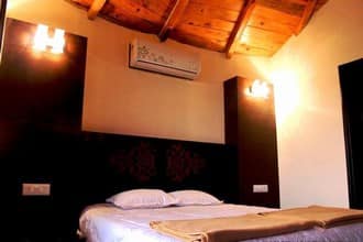 Super Deluxe AC Room
